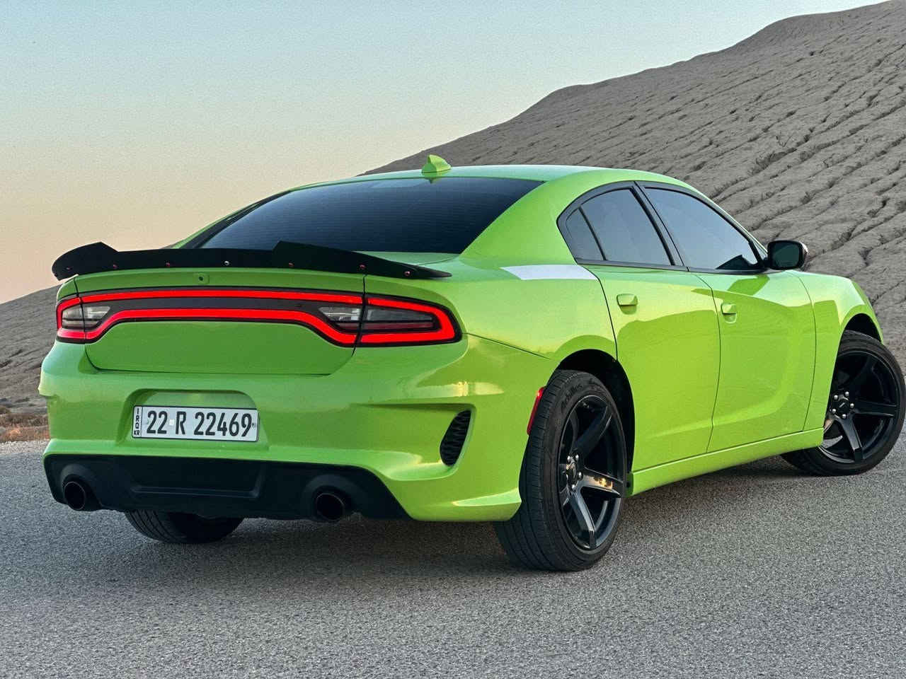 السلام عليكم
للبيع فقط بدون مراوس 
دوج جارجر 2023اخر اصدار 
رقم اربيل تحويل او وكاله حاضر
عداد المسافه 30
لون مميز  تفاحي 💚
بدون ارباك بجم كبس 
حادث ٠جاملغ خلفي 
صور الحادث خاص /
 السعر  220 وبيه مجال 
للاستفسار ***********
