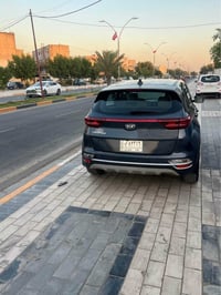 كيا سبورتج موديل ٢٠ حادثها جاملغ وبنيد بلعراق بيها بابين ومصبوغه لصفحه...