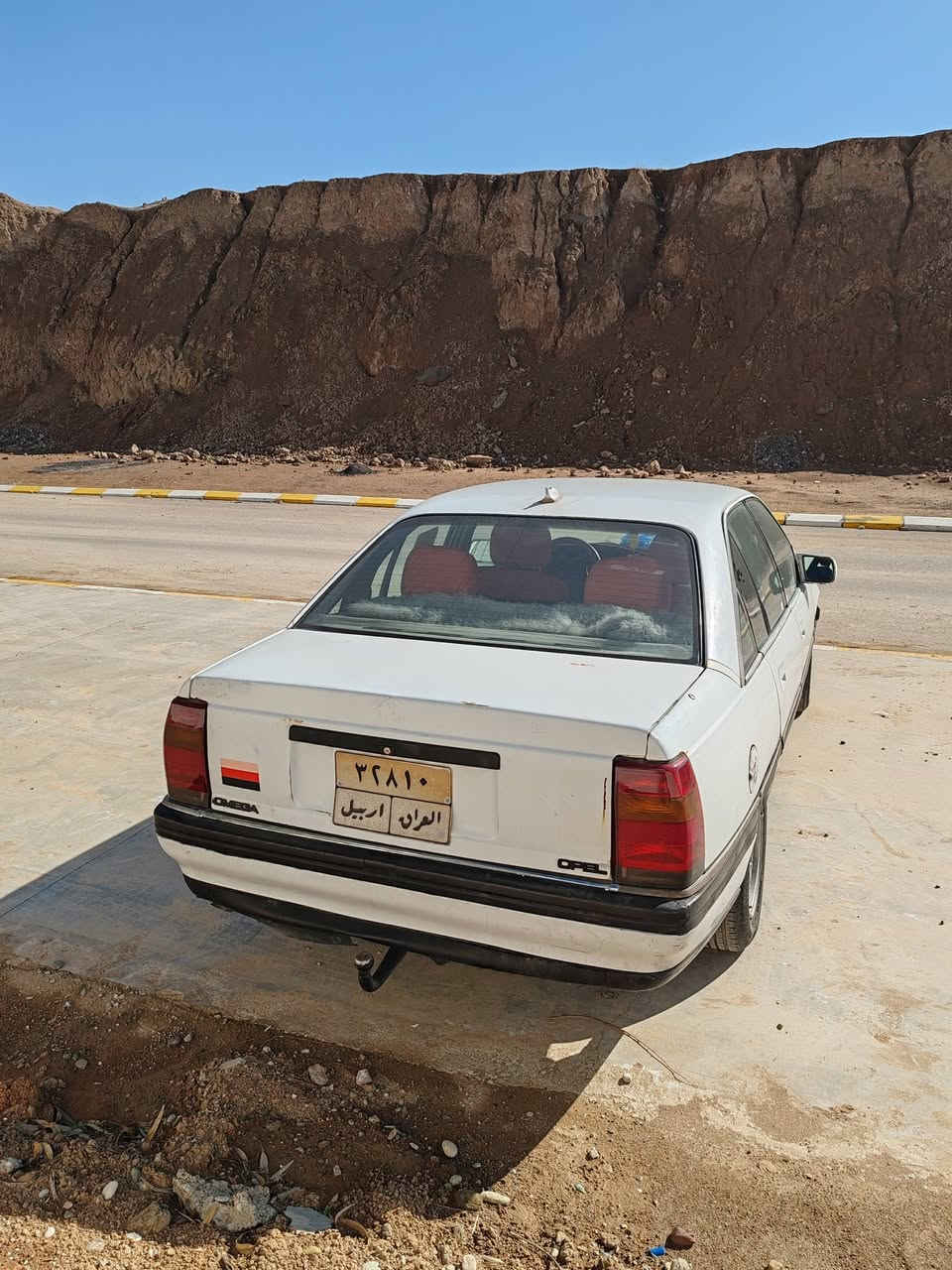 سلامو عليكم سياره اوبل اوميكا شرط تحويل ول غرامه... سياره مال بيت نظافه فول مابي اي عيب. صبخ بلادي ٤ تايرات جديد مكينه ٢٠ كهربائية كلها شغال بيها دفتر بانزين موديل ٩١..رقم الهاتف *********** عنوان كركوك سعر 37 بيها مجال بصيط
