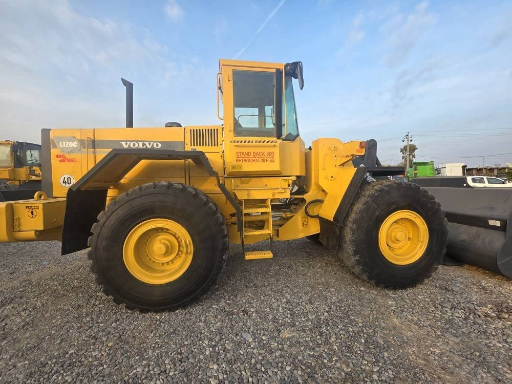 للبيع - بۆ فرۆشتن  
———————
شفل : VOLVO
حجم : L120C
مودیل :1999
دخول : منەفیست
—————————
بۆ زانیاری زیاتر پەیوەندی بکەن بەم ژمارە تەلەفۆنە 

***********
***********
