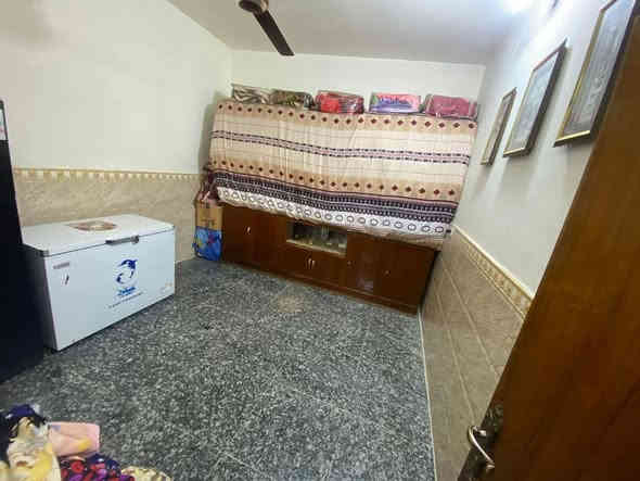 بيت للبيع مساحه ((50)) متر🏡

الواجهه ((5)) والنزال ((20)) 🏡

يحتوي على خدمات وغرف نوم🛌 (2) 
وصاله🛋️ ومطبخ واستقبال🛋️🪟 وصحيات🛁 ومنور (1) 

بناء 🧱البيت نظيف وجديد

📍الموقع: :بغداد الكرخ 📌حي الجهاد
📍الفرات الهياكل مجاور مطار بغداد الدولي
📍قرب جامعه المشرق وجامعه البيان🏛️

التواصل على الارقام🌹

***********واتساب☎️

*********** تصل ☎️
