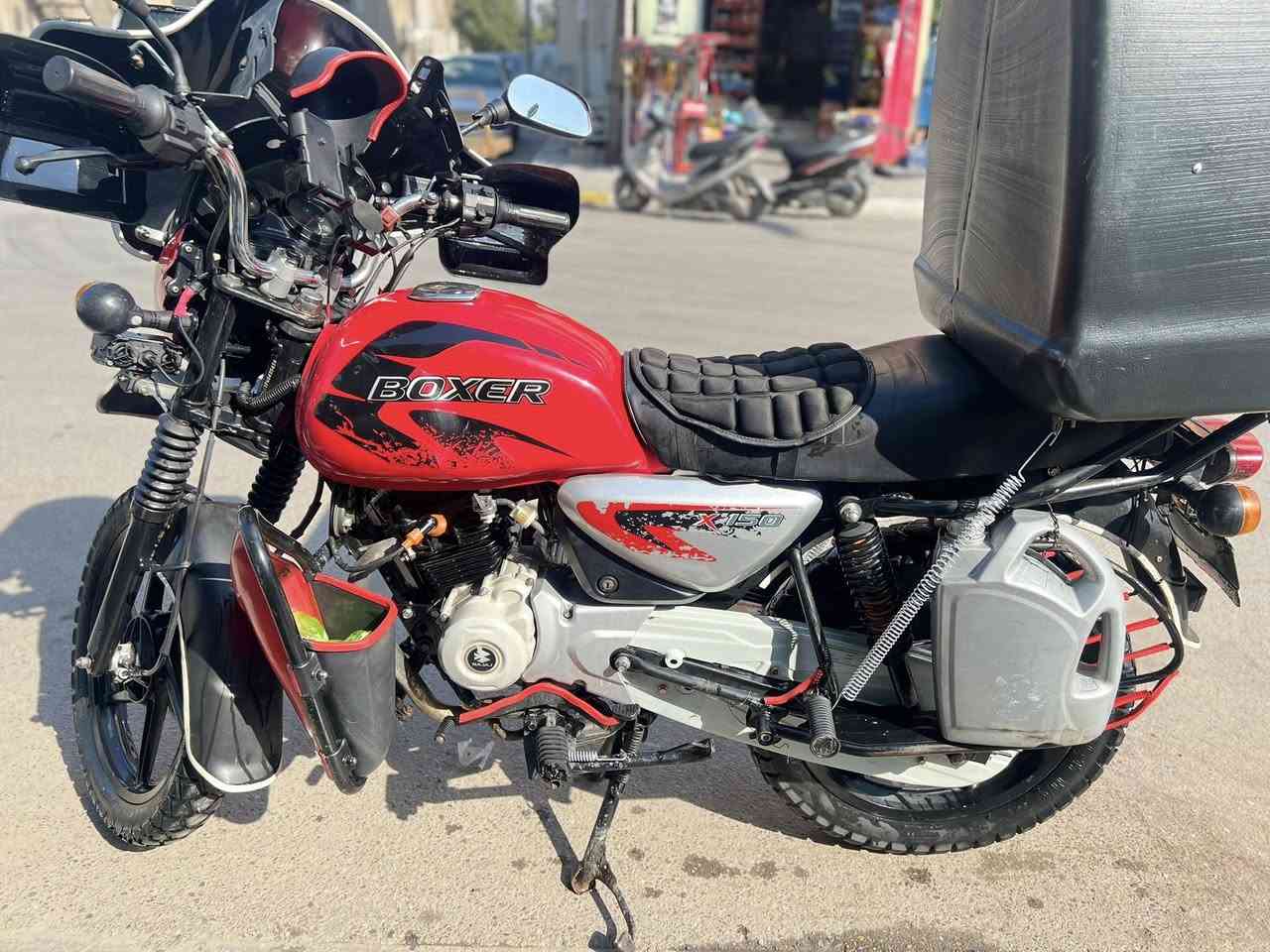 سلام عليكم بوكسر 23 شهر 7 مرقم بغداد مشروع وطني دراجة جاهزة كبل للشغل توني مجفتهة بعدهة  ع سحك  مكاني بغداد الامين سعره 2650 وبيه مجال بسيط ***********
