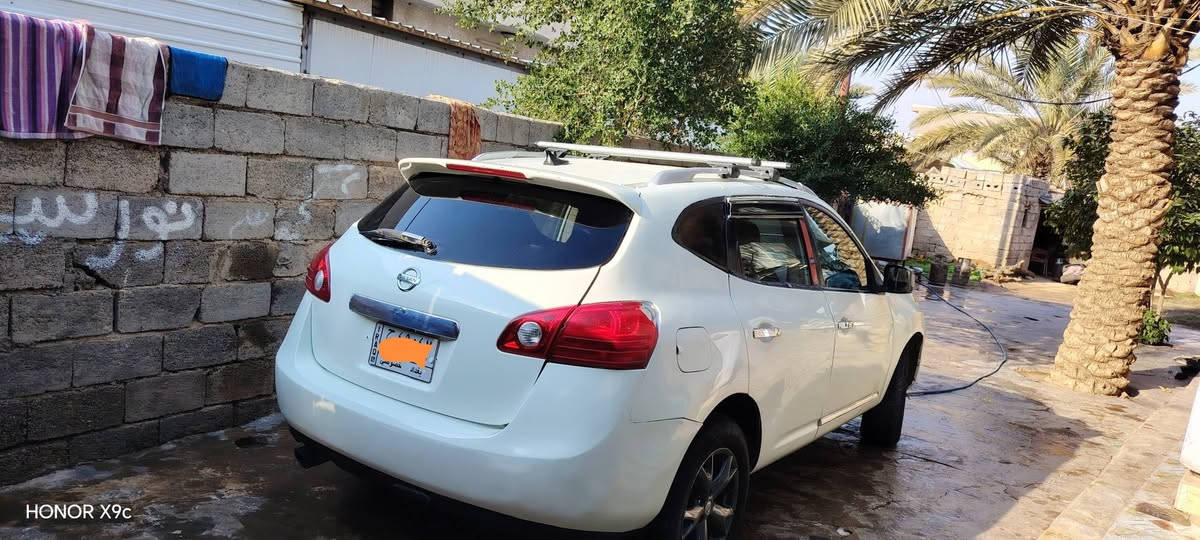 نيسان روج للبيع 2010 للتفاصيل تصل عله الرقم *********** السعر ٧٥ وبيه مجال بصيط
