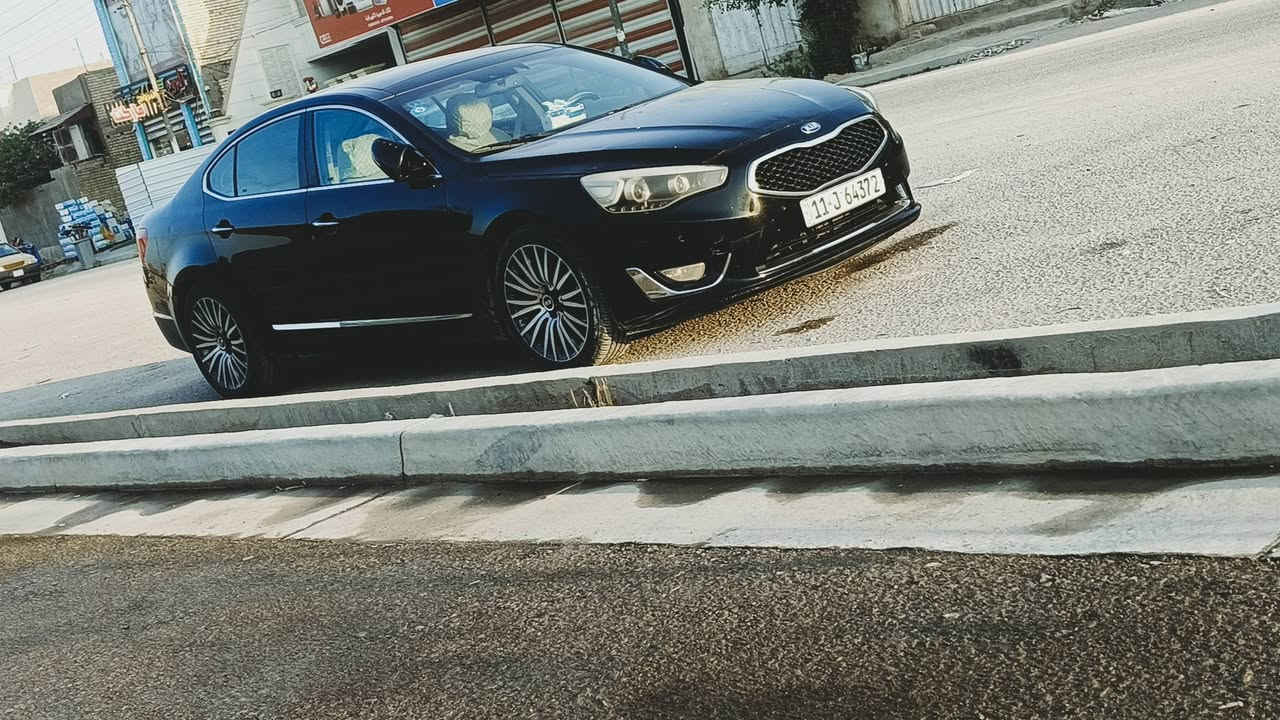 السلام عليكم 
كيا كادينزا خليجي  داخل ملكي VIP
السيارة فول ١/١ VIP 
6 سلندر 
اللون اسود

المواصفات✅

فول فول 
-بانوراما 
-تشغيل بصمة مع بصمة الابواب الامامية🎶
-نظام ترحيب
-انارة بالمرايات والابواب الامامية
-كاميرا وحساسات خلفية
-حساس ماسحات
-بردة خلفية متحركة
-كشنات كهربائية جلد تدفئة وتبريد 
-كشنات خزن ميموري 
-لوحة تحكم بالكشن الخلفي
-لد امامي وخلفي
-تحكم كامل بالستيرن
-شفتات ستيرن رياضي بلادي
-نظام ترحيب 
-اشاير مري+اشاير ترحيب +شفط+قلاب 
وباقي مواصفات الكادينزا معروفه 
بيها قطعتين صبغ (( اثر شخوط)) مكفوله من الحادث
كلش نضيفه وبلعافيه ع الياخذها
كير ومكينه خير من الله مكفولات مكينه برغي ممفتوح منها 
السونر مرفق بلصور
رقم بغداد نكليزي 

السعر135وبيها مجال

 السياره باسمي 
‏
 ***********
***********

العنوان:- بغداد الدورة
