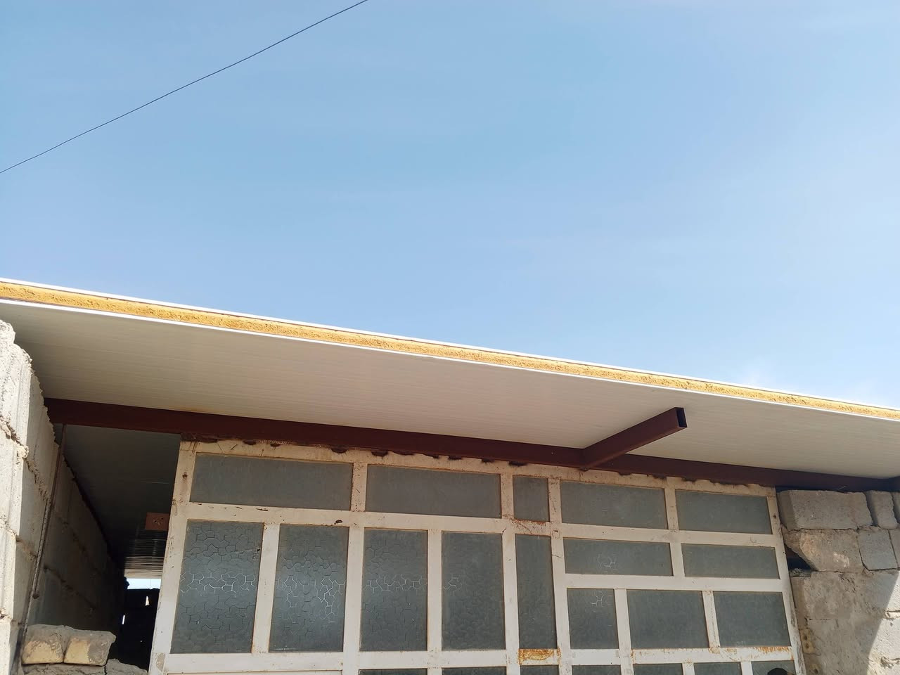 سندويش
عدي سندويش 7×4 جديد هوه وحديده كامل 450الف 
***********.***********
