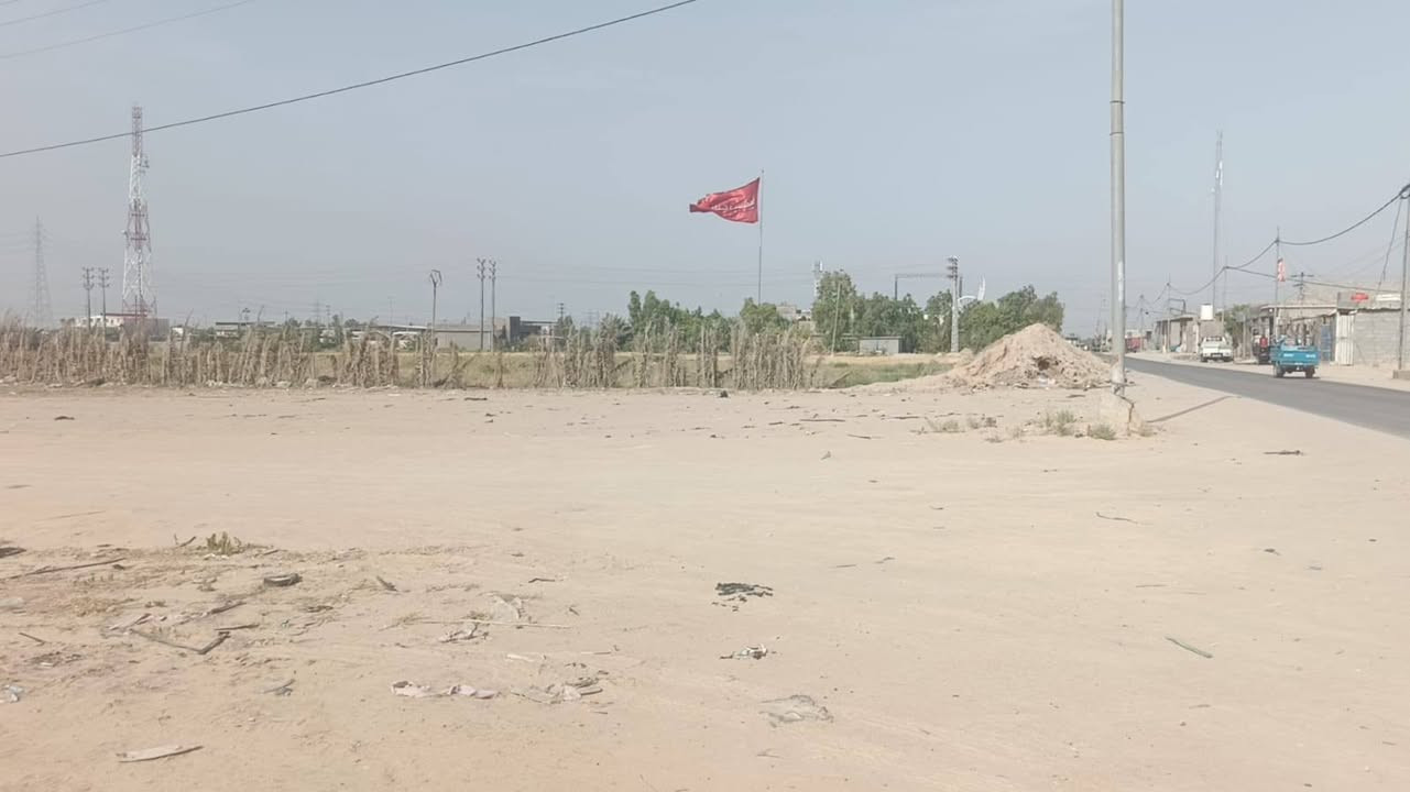 ارض زراعية للبيع على شارع الميدان تبعد عن طريق نجف كربلاء ٣٠٠ متر عمود ٥٠٩ مقابل حسينية الراية للاستفسار الاتصال على الرقم ***********
