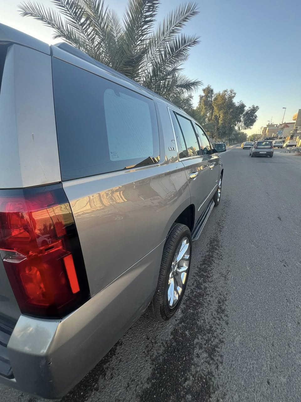 السلام عليكم
تاهو موديل 2018 وارد خليج LTZ للبيع 
مكفوله من الصبغ عدا الدعاميات  
الدعامية الأمامية بيها ضربة بسيطة جدا الجهة اليمنه  فقط براكيت السيارة مال بيت جاهزة بدون ما تصرف عليها دينار واحد 
السعر ( 345 $ورقة )ثلاث دفاتر وخمسة واريعين ورقة
رقم الهاتف
***********
***********
فول مواصفات 
1- ذاتية التوقف ( مانع اصطدام )
2- فتحة سقف 
3- حساس امامي خلفي 
4- تصحيح مسار
5- كامرة خلفيه
6- ويل كب نيكل
7- كشن السائق هزاز تنبيه عنده قرب اي جسم خارجي
8- كشنات كهرباء + جلد + هيتر + خزن وضعية جلوس
9- تشغيل عن بعد
10- صندوق كهرباء 
11- شاشه وسطيه قاصه
12- دي ڤي دي بالقمارة
13- دوسة البانزين + بريك تحكم كهرباء 
14- ثلاجه وسطية
