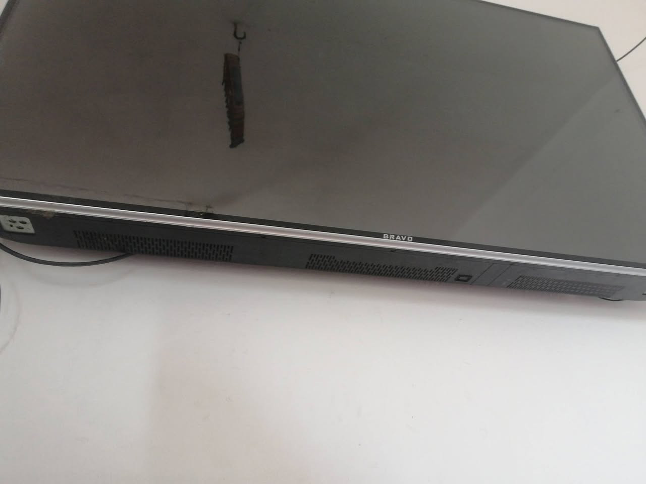 شاشه بلازمه للبيع تدعم النت ويوتيوب وكوكل صدار حديث 400بيها مجال بصيط ***********
