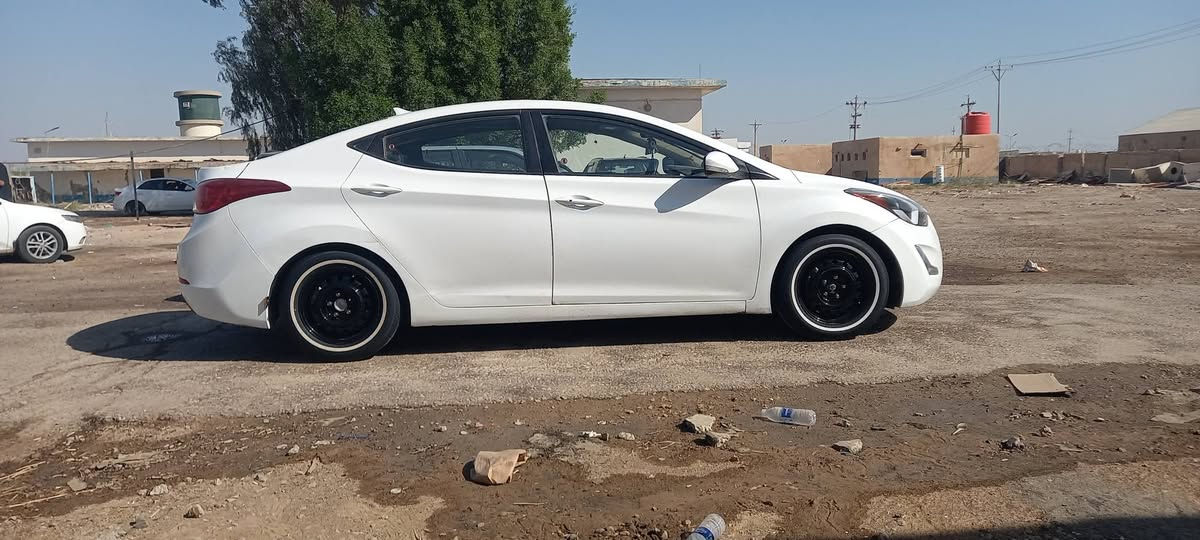 عدي سياره النترا ٢٠١٢ للبيع وارد امريكي سياره حلوه بس ماعدي امكانيه اصلح مكينه بيه كازكيت بيضه  للبيع  الاتصال على الرقم ***********
