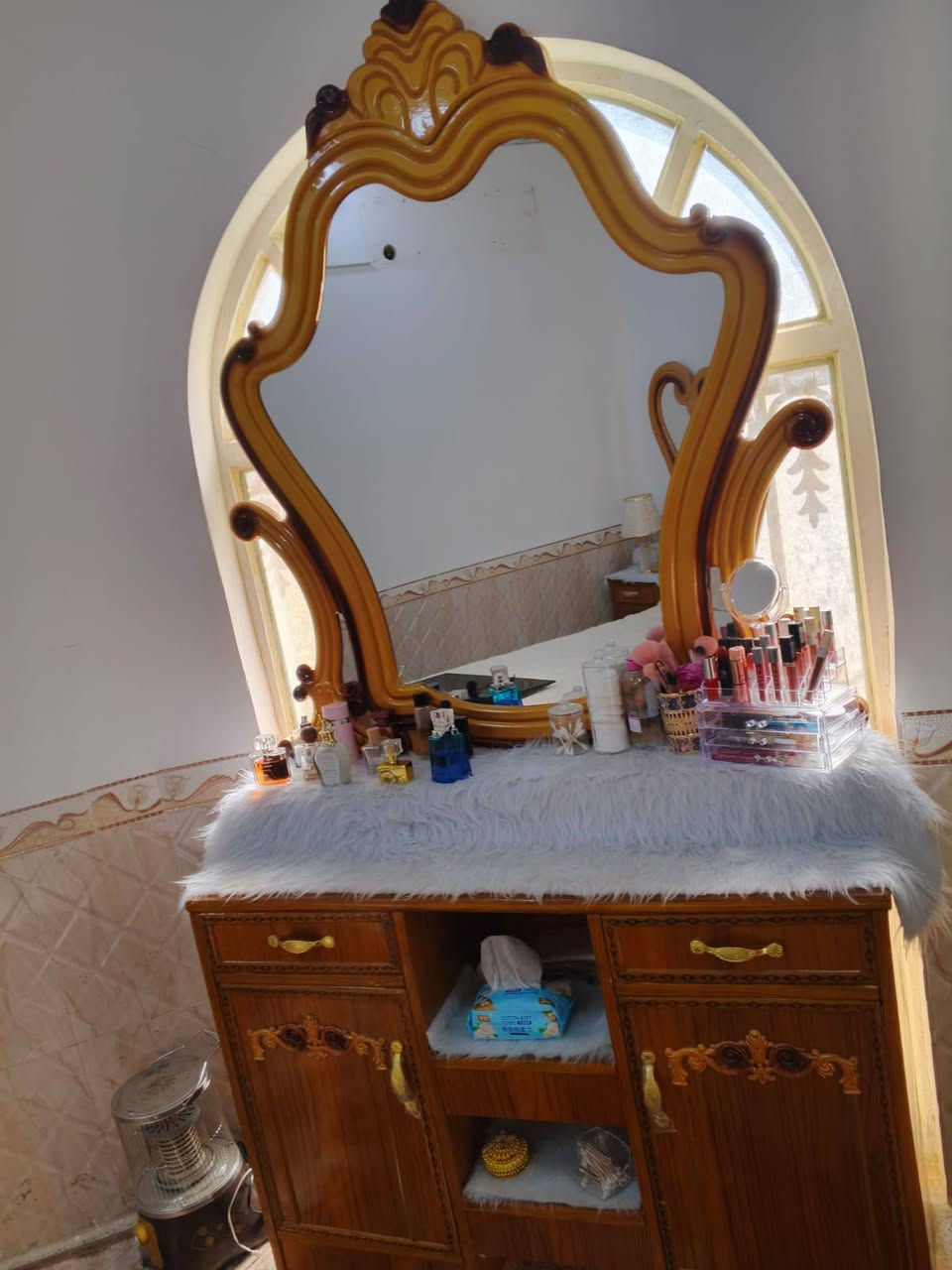 السَلٱمٌ عـَلـْيگمّ-ۈرحـْمّـٌة ٱللـّہ ﯙبُرگـّاتہ
غرفة تسكام جديدة للبيع صارلها شهرين 6بيبان غرفه تخبل
بس مكاني زغير رايديها بمليون ***********
