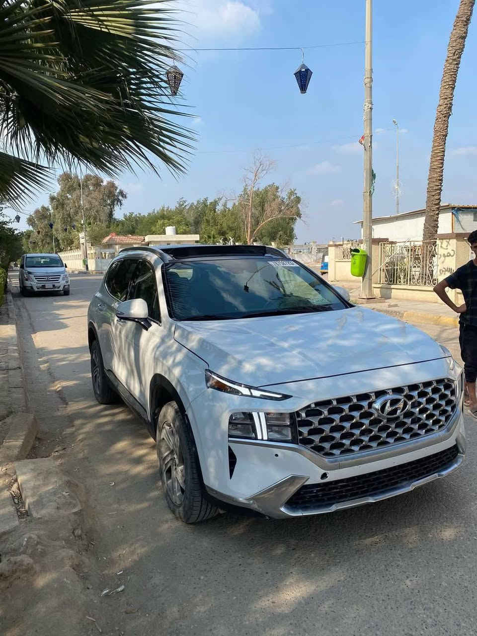 السلام عليكم للبيع سنتافي 

الموديل: 2022
حجم المحرك : 4 سلندر 2.5 
ماشيه: 15; /

(( السيارة. فحص مؤقت بسمي تترقم جميع المحافضات 

 فول مواصفات بنراما 

فتحة سقف بانورام
شاشه الكتروني لمس كبير 
بصمة تشغيل 
بصمة أبواب 
بردات ابواب 

تشغيل عن بعد 
صندوق شفط كهربائي 
كشنات امامي  كهرباء 
رادار أمامي تفاعلي (تحديد مسار)
رادار جانبي (نقاط عمياء) 
رادار خلفي (تحذير من الاصطدام) 
تبريد مركزي 
داتاشو  
شاحن هاتف لاسلكي 
كشنات امامي تدفئة و تبريد 
اوتو بريك امامي و خلفي و جانبي 
حساسات ( امامي و خلفية )
نظام سماعات (Harman kardon ) Android Auto Apple Car Play مانع انزلاق+ABS تحكم وضعيات القيادة comfort..sport..smart..eco..snow 
تحكمات استيرن 
ليد داخل 
و باقي المواصفات المعروفة 

(حادث بنيد. مبدل اصلي واملغ. معدل 
بدون دواخل باقي كفاله 

للاستفسار :
***********
(سعر خاص 
واتس اب موجود 
مكان السيارة. البصره قضاء القرنه .
