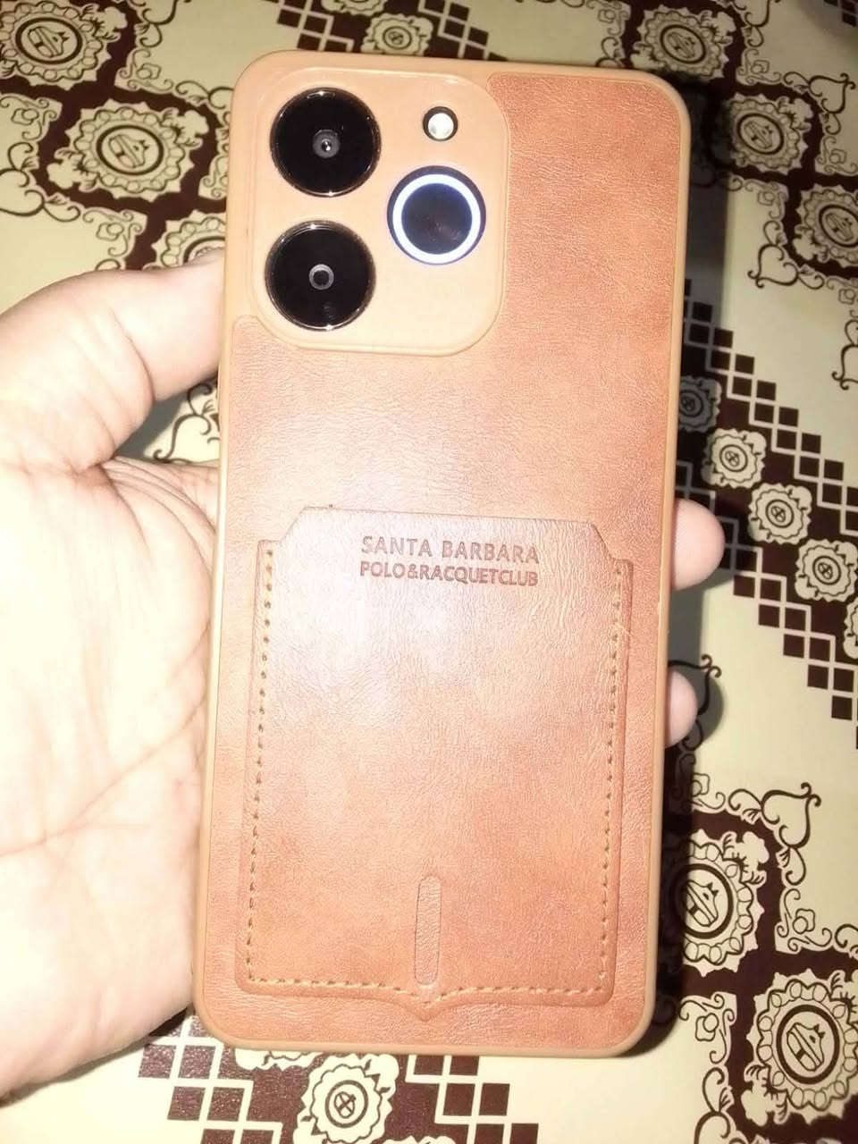 السلام عليكم جهاز للبيع مراوس وبيع ريدمي نوت 70 مكفول من العطل ولزلغ ذاكره ٢٥٦ السعر 220 الشراي يتصل *********** الحناكية, المدينة
