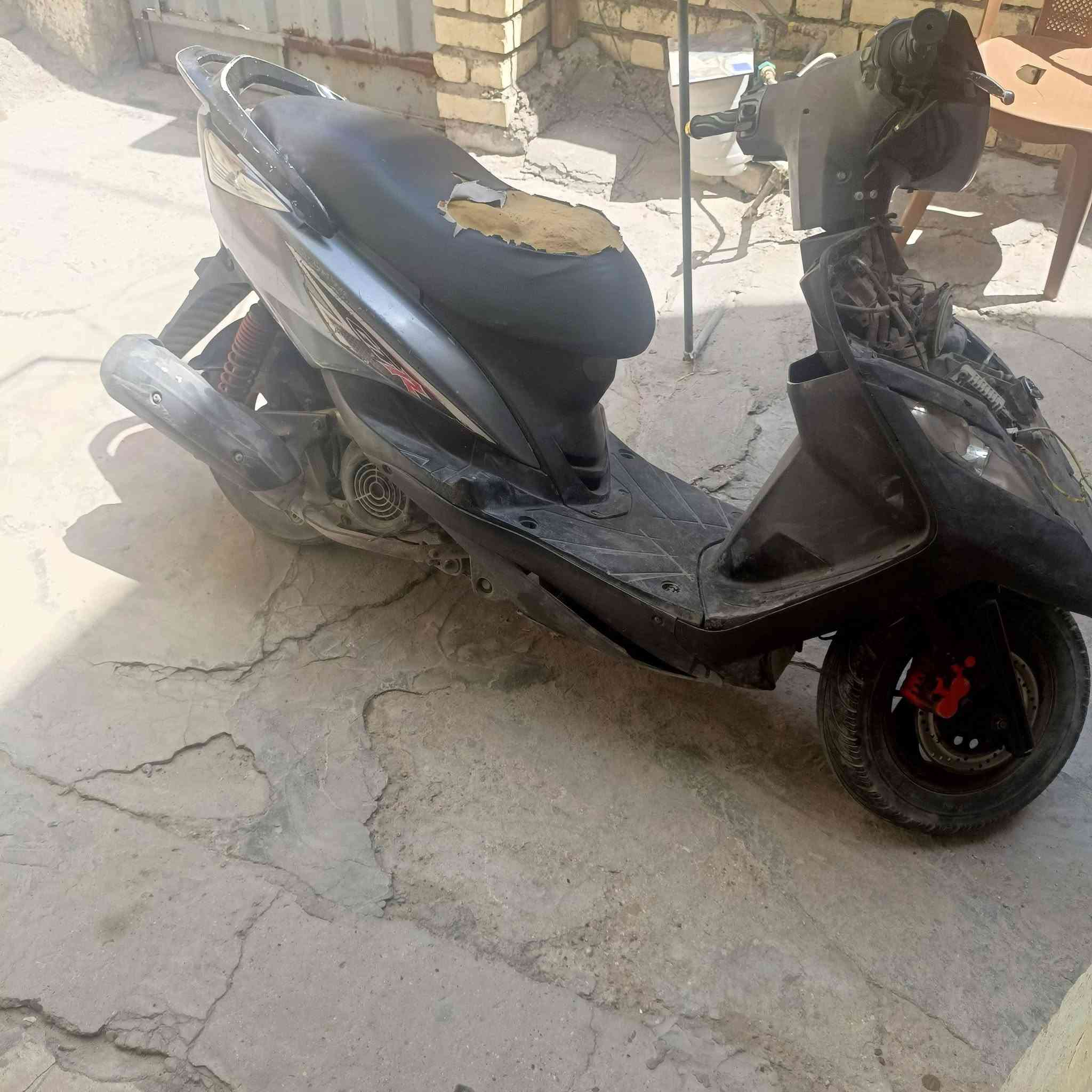 سلام عليكم دراجه ماكس ثعلب  دراجه نضيف نقصه بس  كابريتر  كهربائيات  شغاله دبلات  شغاله  دراجه عارضه 300وبيه مجال دراجه   بكاني بغداد   الحريه ***********بس واتساب
