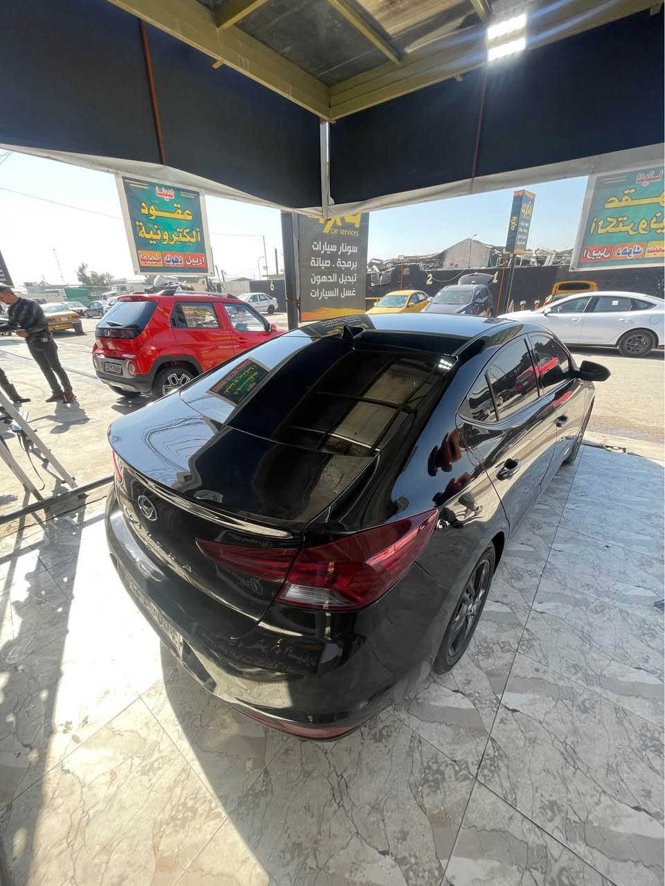 النترا 2020 
كير AT
ماشية 64 الف
كابون بانزين ورقي بيها
رقم اربيل جديد وسنوية جديدة
ضرر امريكا قطعتين وبالعراق صار قطعتين بجم وخلفي كبس
ايرباك ستيرن وبرده 
مواصفات شاشة كامرة رادار امامي جانبي 3 مودات قيادة تحكم ستيرن ويل كروم باقي مواصفات
السعر مناسب 
*********** موصل, نينوى
