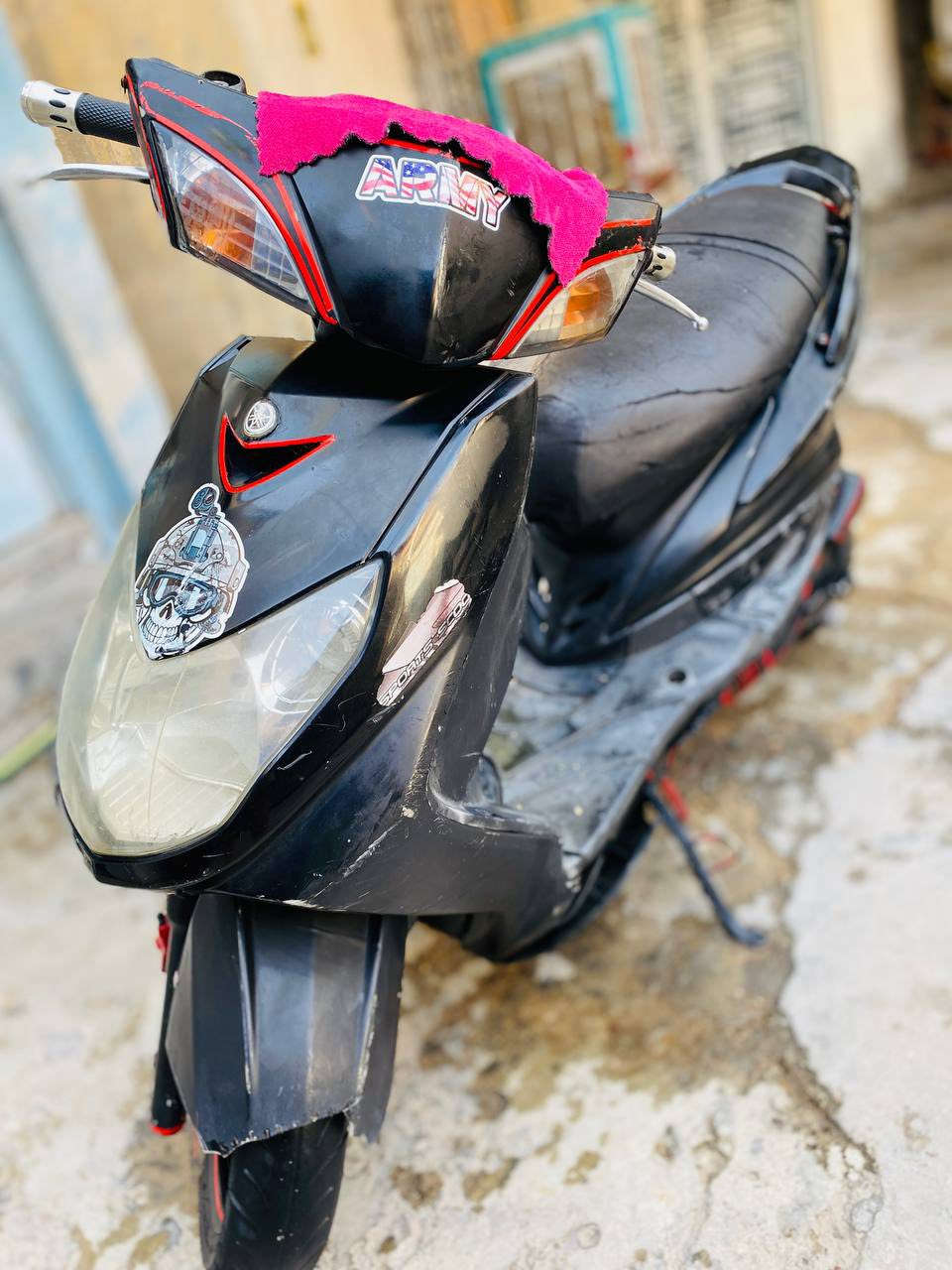 السلام عليكم سكنس فحل كابريتر دراجه خير من الله كرهربائيات شغاله سلف هندر مكينه بلادي على الفحص دراجه كامله مكمله للتفصيل اكثر *********** عنواني بغداد الشعب حي اور سعرها ٤٧٥ وبيها مجال
