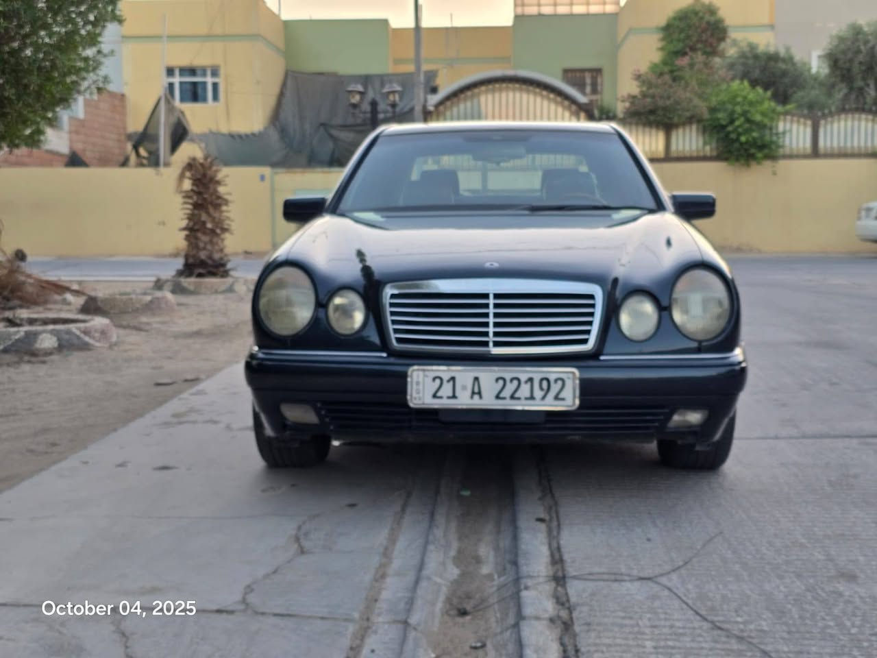 سلام عليكم مارسدس أم عيون كير محرك مكفول صدر جديد تخم تاير جديد تبريد شغال سياره جاهزه محور 3000  بسمي تحويل هزه جديده سعر68 رقم *********** مكان بغداد لامين
