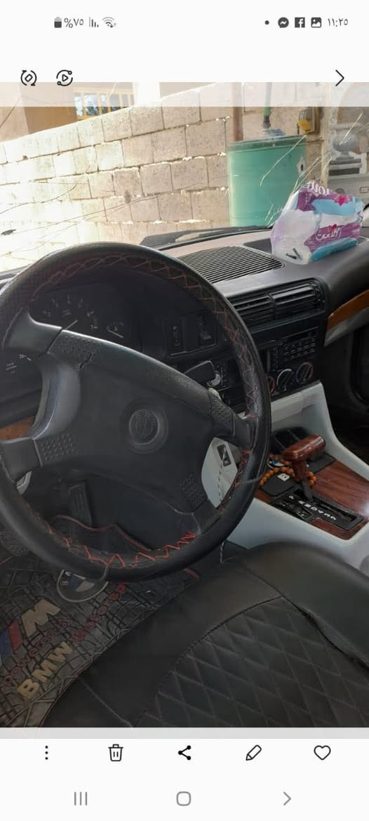 السلام عليكم بي ام للبيع موديل 92 525 سياره حلو ونضيفه كير مكينه نضيف تخم تاير جديد الشراي يتصل ‭***********‬
