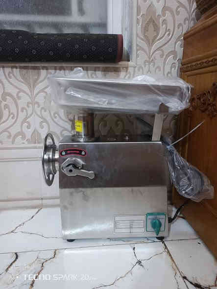 غراض كافتريه للبيع لعنوان كربلاء اطويريج السعر مناسب ***********
