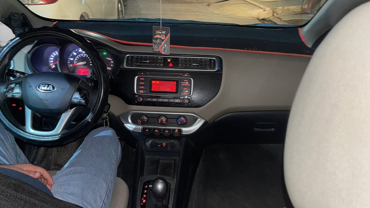 سلام عليكم 
كيا ريو 2017 امريكي 
مكينة 16
ماشية 68 
رقم سليمانية شرط وكالة وتحويل 
ضررها بنيد فقط بدون دواخل 
طخم تاير جديد 
تدفئة تبريد شغال 
تحكم جهتين
السعر 102$ وبيها مجال بسيط 
للاستفسار ع خاص


**إذا كنت صاحب هذا الإعلان وتريد حذفه لأي سبب، رجاءا أرسل رسالة إلى الدعم الفني**