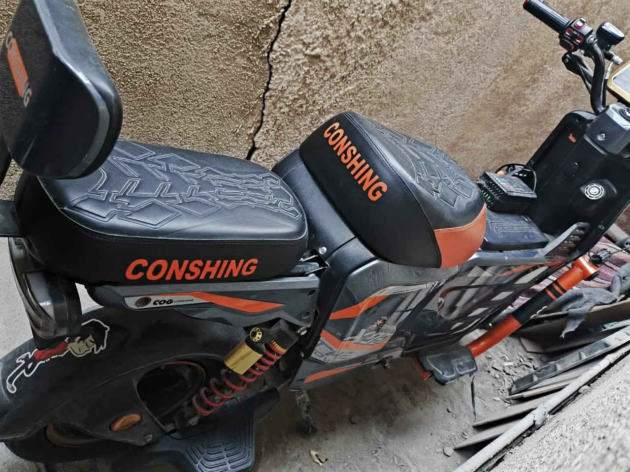 دراجه شحن x900
نضيفه وحلوه بطارياتها بعدهن بلاديات مديل 2026بطارياتها بعدهن بلاديات بس بيها الكفر الكدام نكسر وصمغته والباقي مكفول وياها بصمتين تشتغل بصمه وسويج ووياها مرايات ثنين وشاحنه سعر 650
رقم***********
