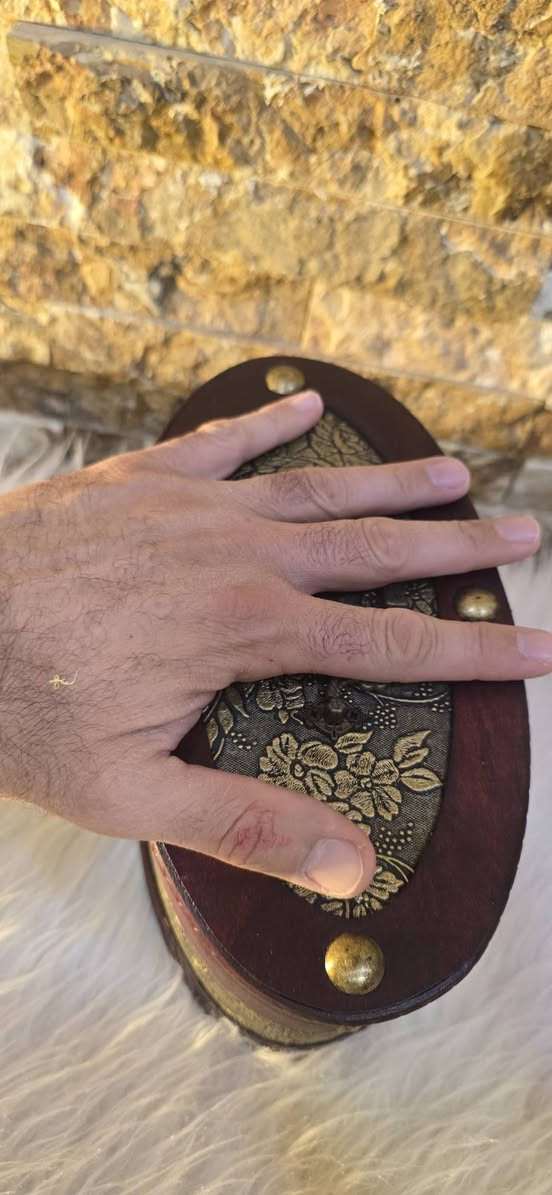 علبة خشب و جلد قياس ٢٥ سم


**إذا كنت صاحب هذا الإعلان وتريد حذفه لأي سبب، رجاءا أرسل رسالة إلى الدعم الفني**