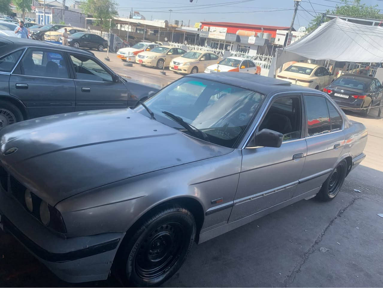 Bmw525i ✅

بو فروشتن  bmwگير عادي

موديل١٩٩٢ سلايت ٢جام كاره با فورميكا گيج٢٦٠سه ياره كه كامل ده سكاريه به رمه جه كراوه به دلي خؤت قوه تي خه يالي ئه يات✈️ 

گيرومه كينه ي به شه رت هه لمي نيه مالي دوسته

سه نه ويه من به شه رت نايده م

مالي مه ده نيو موسو براوه به شه رت

ده عامي پيشه وه تازه يه دواوه شي لؤكه

تكايه مشته ري نيت سه رم مه يه شينه وه ره سيري ماله كه بكه

شوين سليماني 

سحري ٢٥گه لاو مه جاليكي برايانه 

☎️***********

ئالو گؤره كه م له سه ر دلگرتن السليمانية, العراق
