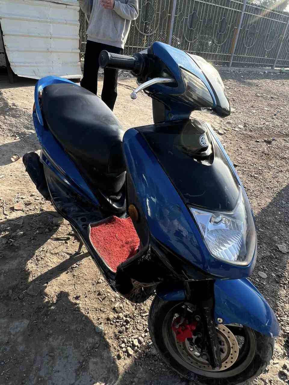 سكنكس نثية دراجة مستعملة نضيفة مكينة هندر لايت أشاير كلا شغال باتري جديد تخم تاير جديد بيها تواصل *********** مكاني شعلة ب 450 وبيها مجال
