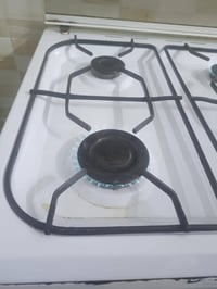 طباخ بيت • ٤ عيون • فرن ابيض