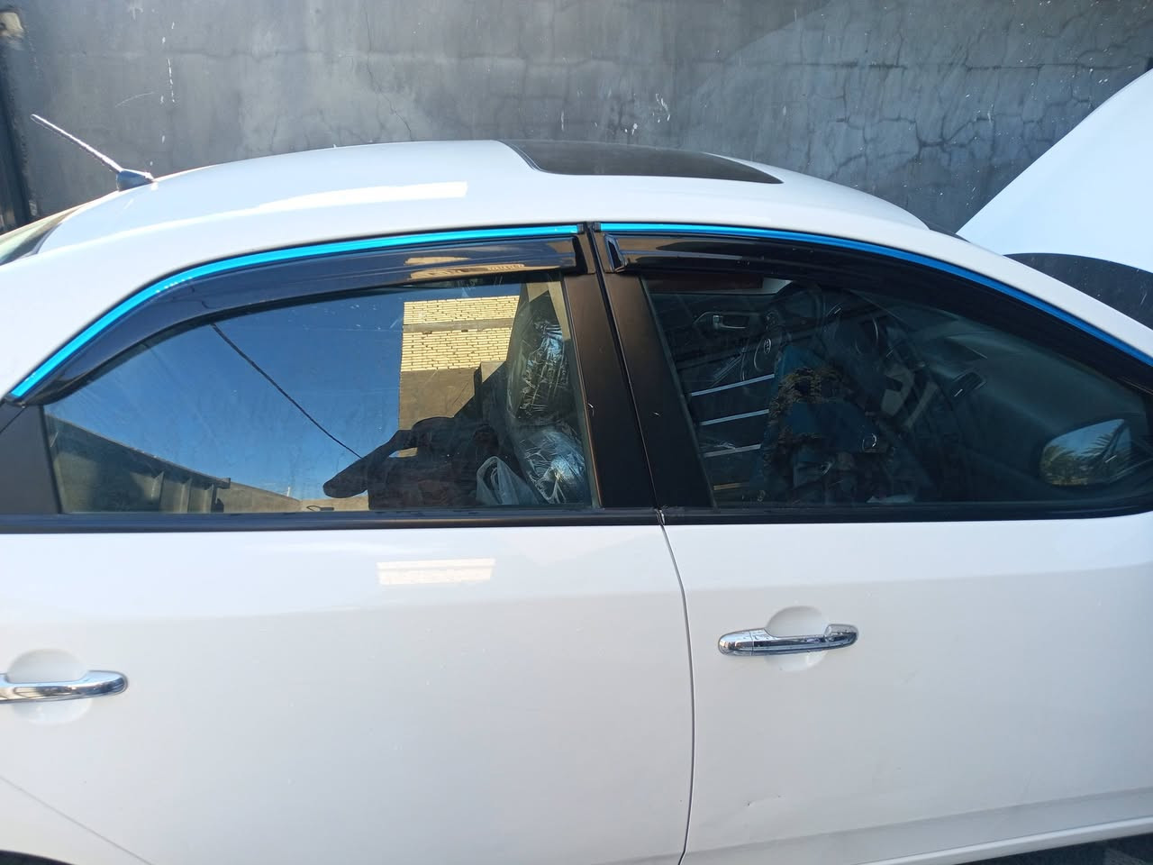 السلام عليكم سيراتو للبيع موديل 12 عنوان بابل مسيب رقم ***********
