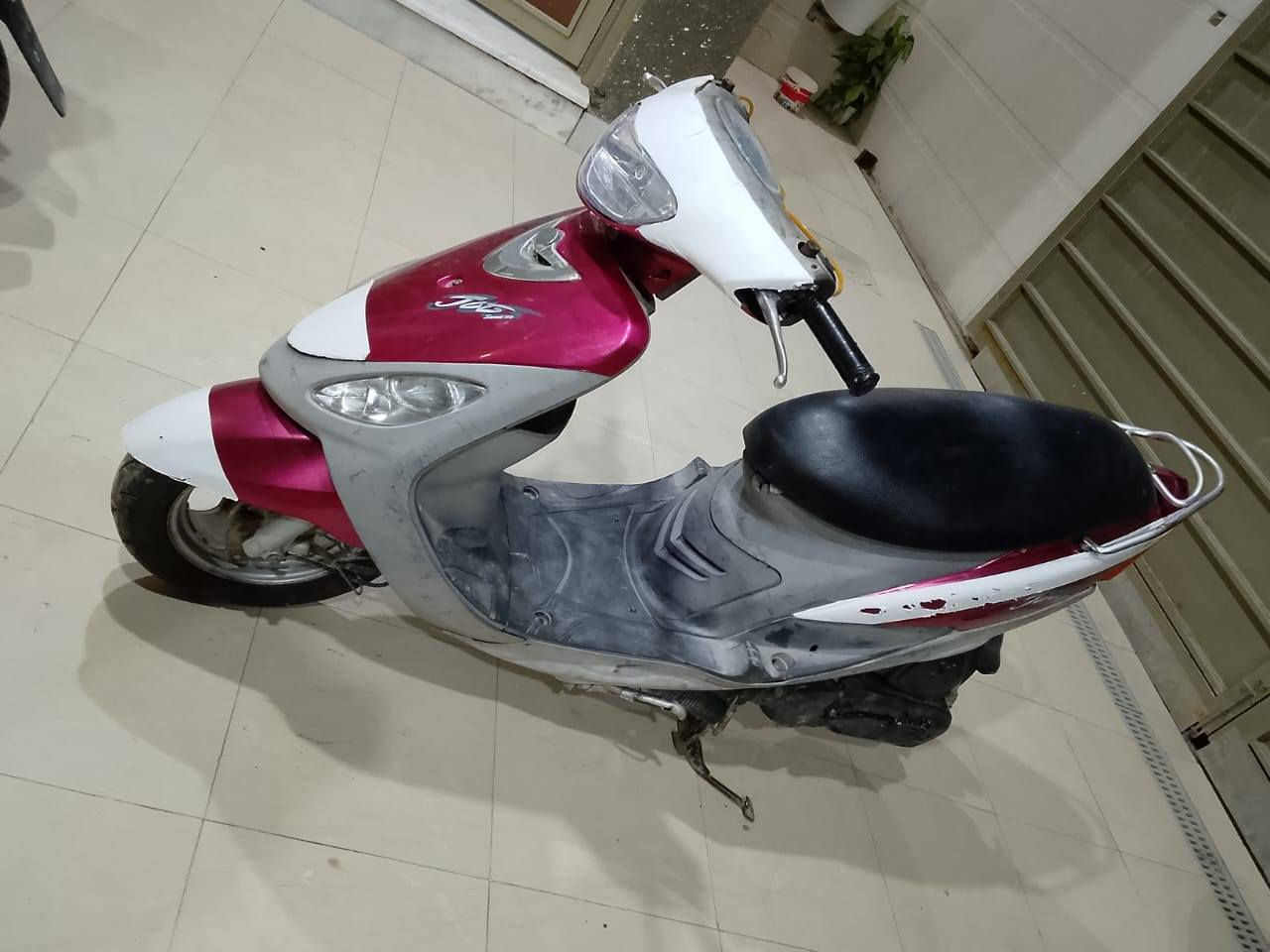 سلام عليكم دراجه ماكس منغولي دراجه مفتوحه كور فقط فقط كهربائيّ شغاله كله تواير جديده قفل جنطه حلوه دراجه كلش كلشي شغال مكاني رميثه سعر 650بيه مجال شراي رقمي ***********
