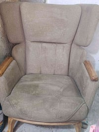 ٢ كراسي • تركي • يحتاج غسلة