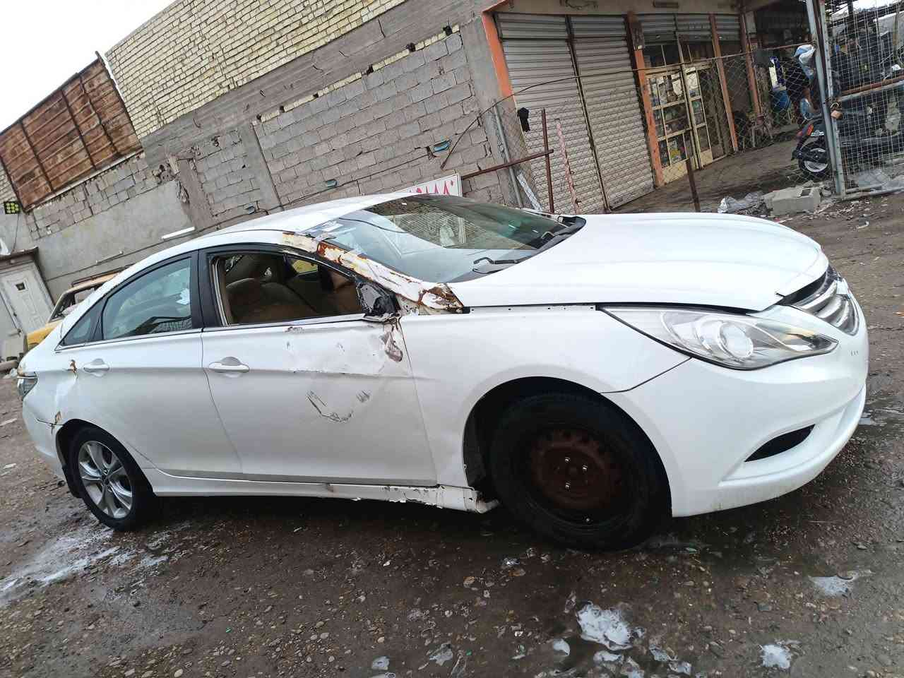 سلام عليكم سوناتة موديل 2011خليجي رقم بغداد تحويل مباشر مكينة كير صدر امامي خلفي كلة  علمن سيارة تعرضت له حادث مواضح بل صورابيع علا حادثها مكاني بغداد مكلف بل نشر معروضة 58رقم الهاتف  ‏
‪0 773 743 5282‬‏
