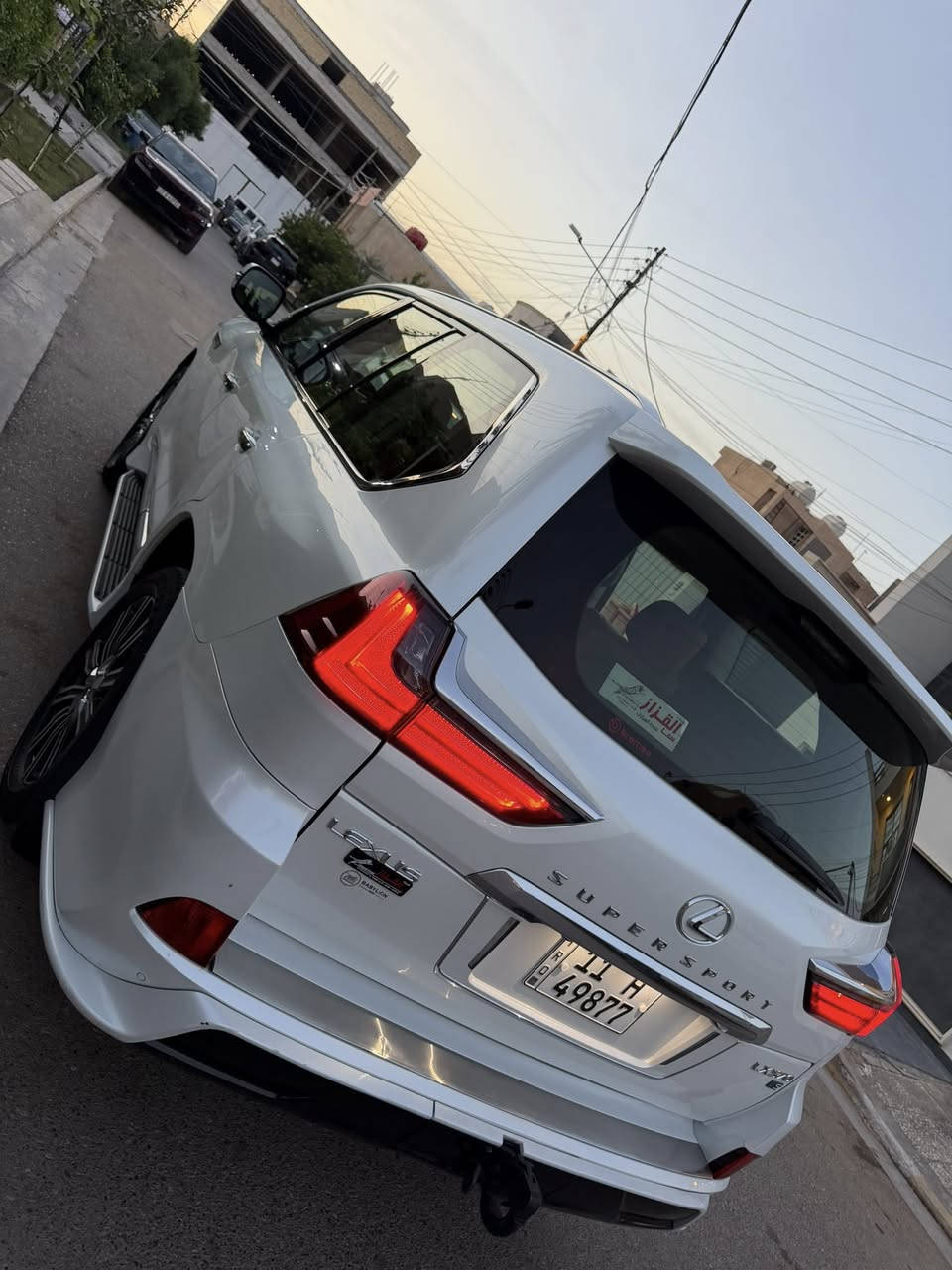 LEXUS LX570
لكززس  موديل 2018 سوبر سبورت 
 كويتي مكفوله من الضربه والصبغ 
رقم بغداد باسمي  محرك 5700 8 سلندر 
فول مواصفات 
السياره السيرفس كله بشركه لكزس سياره جاهزه بدون اي نقص مكاني بغداد حي الجهاد الاطباء  السعر 595

***********
