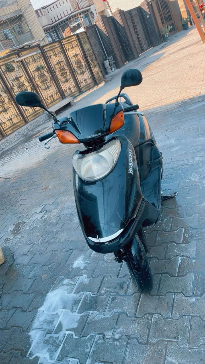 السلام عليكم
دراجه سبيسي مجفته رايمر 
نظافتها حلوه مكينه ناعمه نكره سلف السعر ٣٥٠ ألف
مكاني بغداد 
***********
