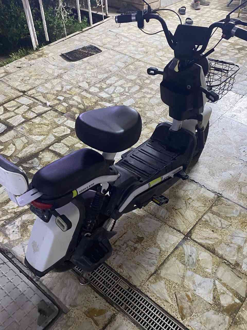 درجه شحن البيع حجم 14 بيها ضرر ابلك شحن عطلان يراد له تبديل وبطاريات اشوية تعبانات والباقي نضيف سعرها 135 الف تواصل واتساب *********** عنوان بغداد بلديات
