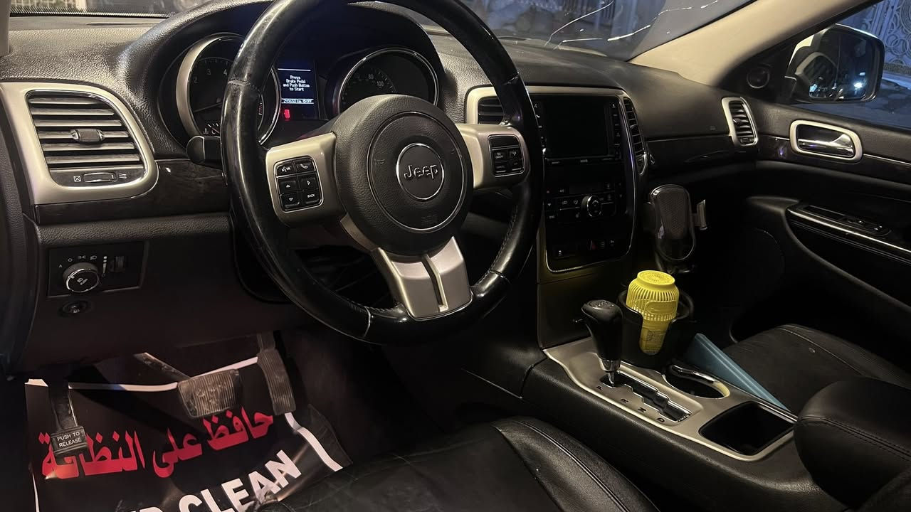 السلام عليكم Jeep لاريدو للبيع …🚘
موديل 2012 
لون / ابيض 
سنوية /ل٢٠٢٩
فول مواصفات 1/1 
تخم ويل 14
تشغيل عن بعد ..
كشنات جلد لون اسود 
شاشة / تحكم ستيرن 
بانوراما .. سيارة داخلة كلين 
صبغ من جهة يمنة فقط اثر شخط .
رقم بغداد دولي ..
صدر مكينة كير خير من الله 
سيارة نضيفة داخل خارج ..
تدفئة + تبريد شغال 
يوجد فيديو للسيارة .🎥
السعر 160💵
مابيها نقص سيارة .
مكان سيارة بغداد الكرخ .. 

للاتصال واستفسار على رقم ..
*********** 📞
