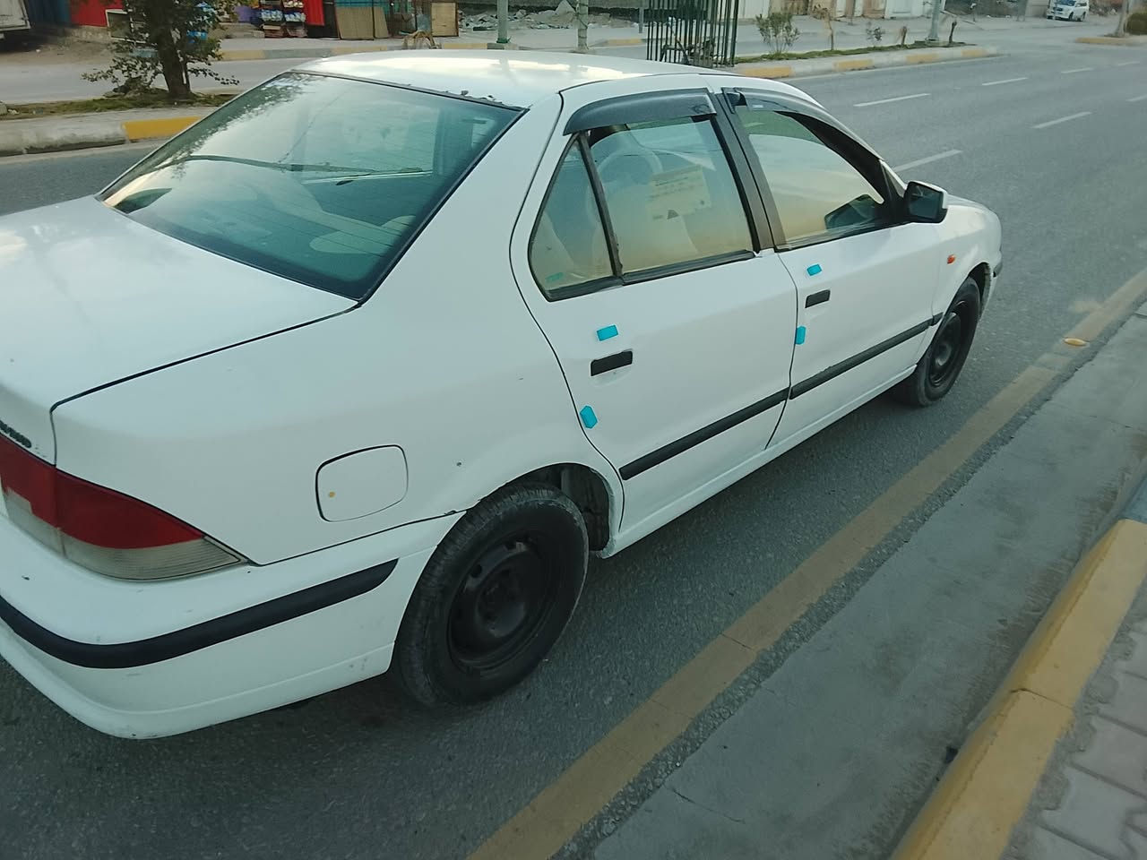 سلام عليكم سمند  للبيع موديل 10 مكفولة من الضربه وتبديل محرك وكير وحداديه وتخم مكفولات رقم نكليزي بسمي مكان كربلاء سعره 29.   وبيه مجال. ***********
