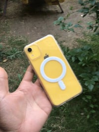 للبيع 📱 موبايل iPhone XR لون أصفر 💛 ذاكرة 64GB نسبة البطارية 85%  📌 ال...