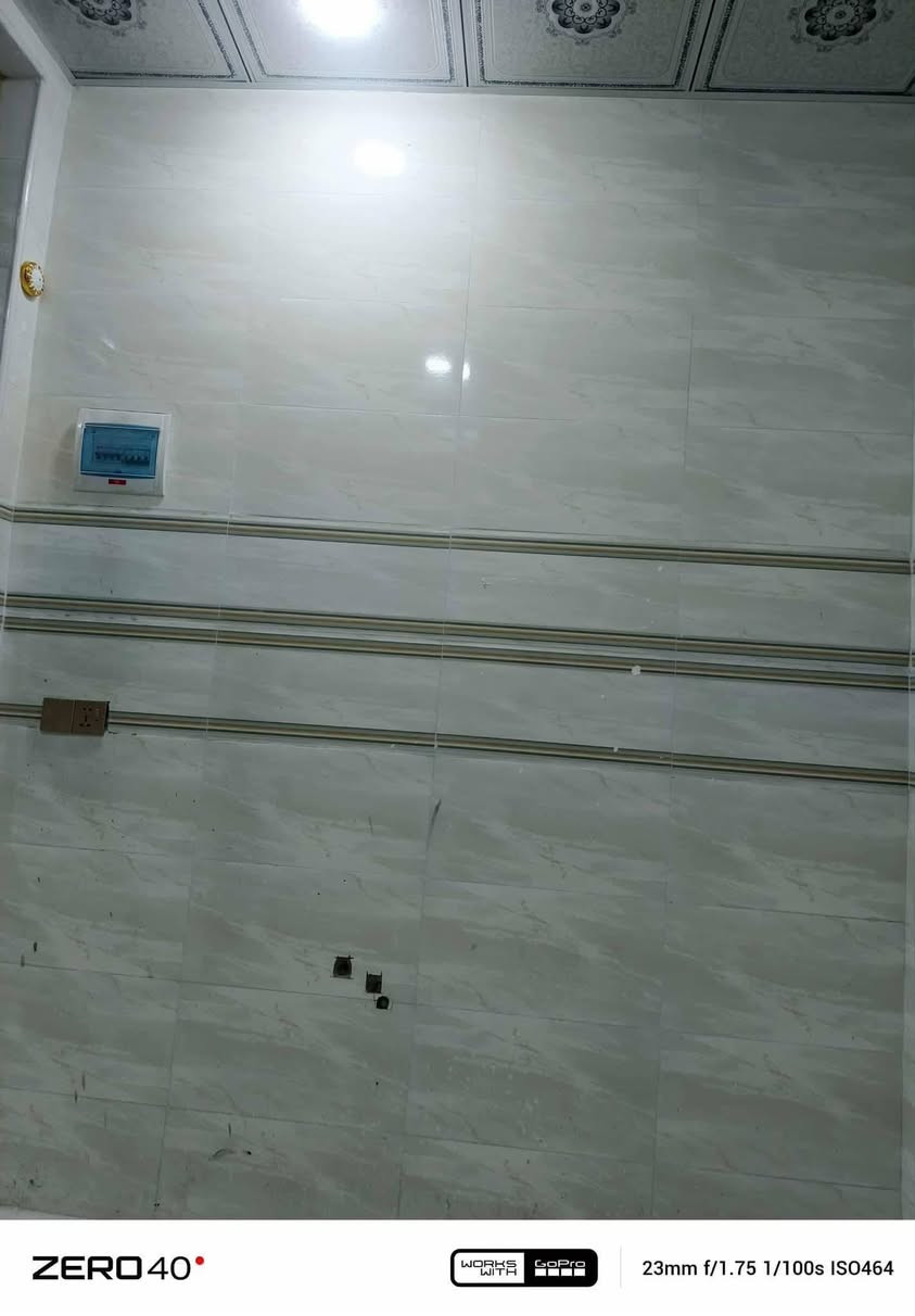 ✅بسم الله الرحمن الرحيم بيت للرهن المساحه 110 متر مربع طابو زراعي سند 25 مقابل ملحق قريه الغدير 🔱 خط اول 🔥عمود 321 بيت جديد ما مسكون يحتوي على
✅غرفه #عدد 2
✅صاله
✅مطبخ
✅استقبال
✅حمامات خارجيه وداخليه 

سعر الرهن فقط 17 مليون 💵🔥🔥 بلاش
للاستفسار ***********

#ملاحضه_يوجد_واتساب 📩📩
