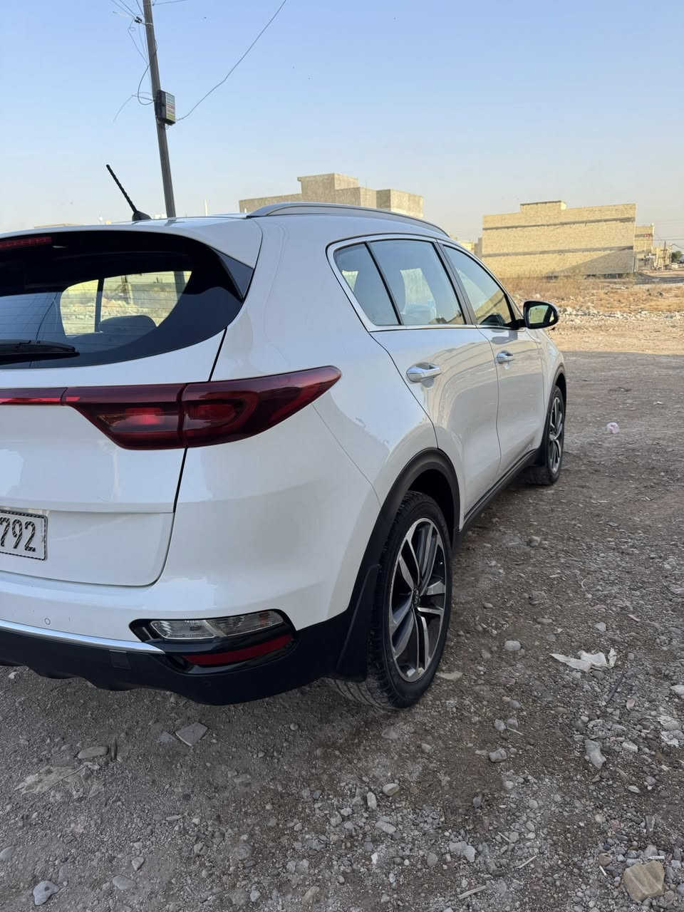 سلام عليكم سبورتج خليجي موديل 2020 شركة الدولية مواصفت عادية رقم ديالة بسمي مكفولة من كل النواحي فقط باب مبدل  والباقي مكفول مكاني.ماشي 89  الف     بغداد الشعلة السعر 173$ هاتف ***********
