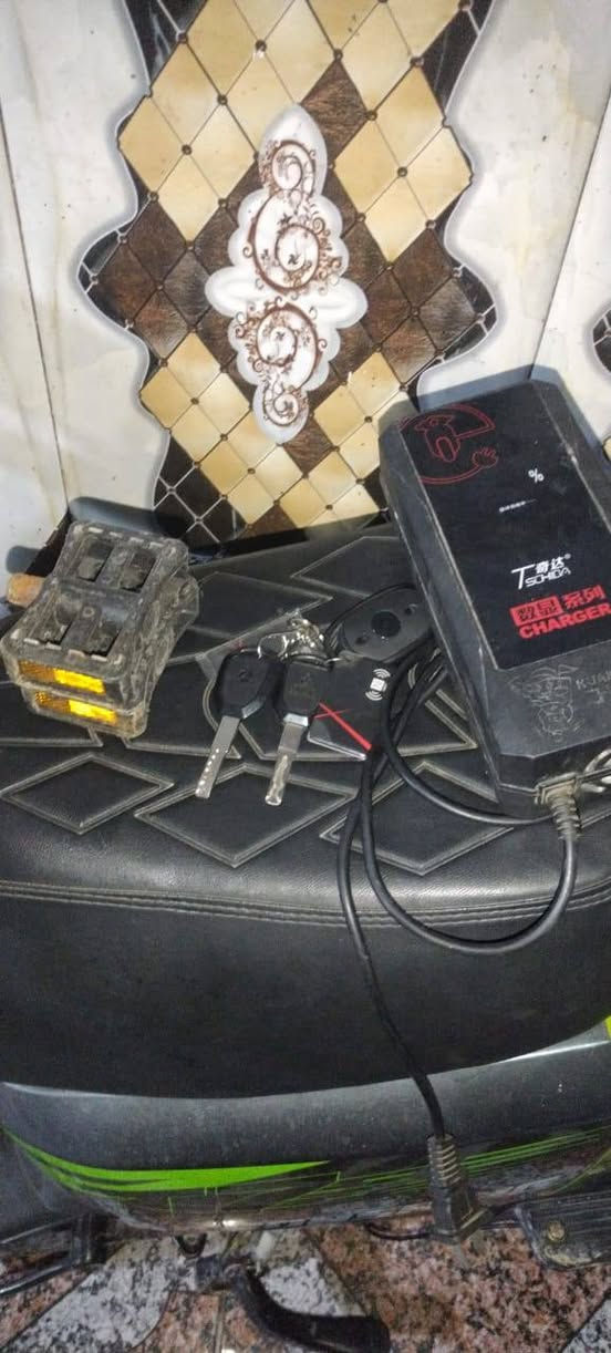 سلام عليكم دراجه T7 للبيع
دراجه نضيفه و تخبل خمس بطاريات كبار 32 امبير 

 

سعر 450 قفلللل لحد يداهرني مستعجل عل بيعتها

مكان بصره شط العرب الكباسي 

***********  واتساب
