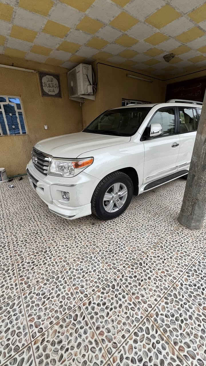 للبيع لاندكروز موديل 2014  فول مواصفات بريم  كشنات جلد رقم بغداد بسمي تحويل مباشر مكفوله كفاله  عامه ماشيه 94 ألف حقيقي السيارة  جديده حيل مال جناي مامتعوبه ابد  السعر 445 ورقه العنوان ديالى الخالص للاستفسار الاتصال 

***********
