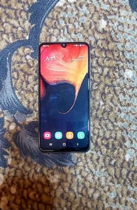 للبيع سامسونك A50 ذاكرة ١٢٨ج مكفول من اي عطل او خلل او تصليح سعرة ٨٥ ه...