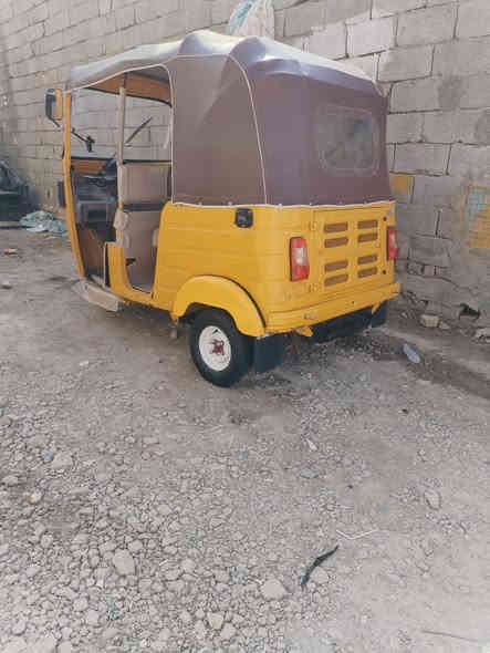 سلام عليكم تكتك الفين ١٩ رقم واسط سعر خمسه وبيه مجال قليل *********** شراي
