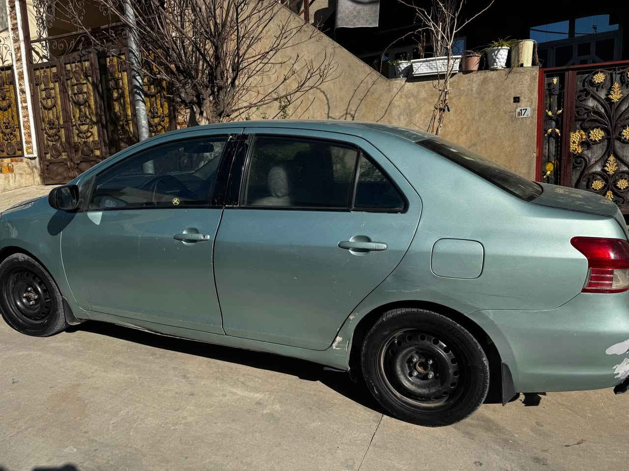 یارس مۆدێلی ۲٠٠۸ مواسەفات ئەمریکی مەکینە گەورە ئۆتۆماتیک تەحویلی ئەسڵی ساحيبى مةوجودة  کامل جلاتینە کەمێ قوپاوی هەیەو دەعمی نیە تەبرید و گەرمی زۆر مەزبووت و سەیارەیەکی زۆر جاهیزە  نرخى ٦٣و معامەلە*********** السليمانية, العراق
