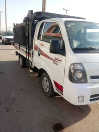 كيا عموشه سياره مقفوله بدون محجل سياره 1100 07842681308