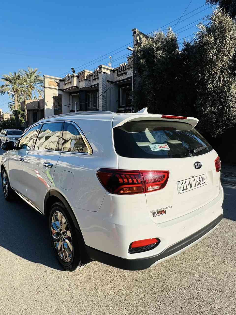 السلام عليكم للبيع كيا سورنتو موديل 2020 خليجي محرك 6 سلندر ماشيه ٩١ الف فول ١/١ السياره رقم بغداد شبه مميز باسمي تحويل مباشر السياره 4 كامرات فوريل كشنات تدفئه تبريد اعلى فئه بل سورنتو سونرهة مرفق مع صور 

مكانهة بغداد حي العدل 
السعر : 273 ورقه وبيهة مجال للشراي 
***********
