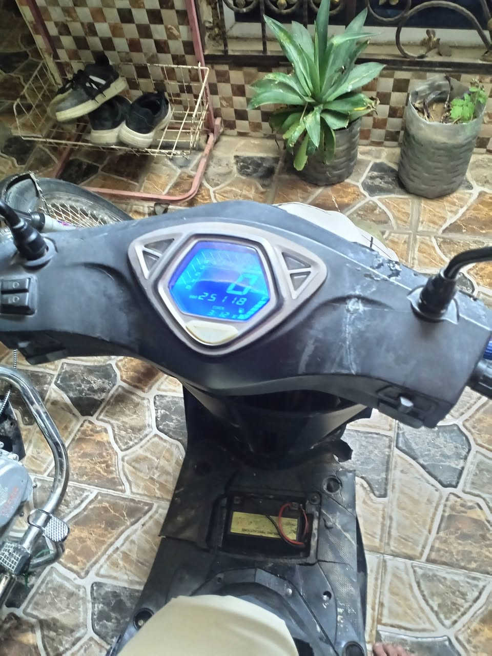 السلام عليكم ماكس fs بومة موديل 2021 كهربائيات كامل شغال لايت عالي ناصي هورن ودشبول 7 الوان باتري جديد بيها عطل السلف الدشلي مالته ماكوله السنون مالته ويراد تبديل قبق مال هندر كامل هوه وقراضه للبيع قيم واخذ او مراوس بماكس مضلع بدون فرق او فرق تصليح مكاني كركوك واحد حزيران فقط واتساب *********** ماكو اتصال فقط واتساب
