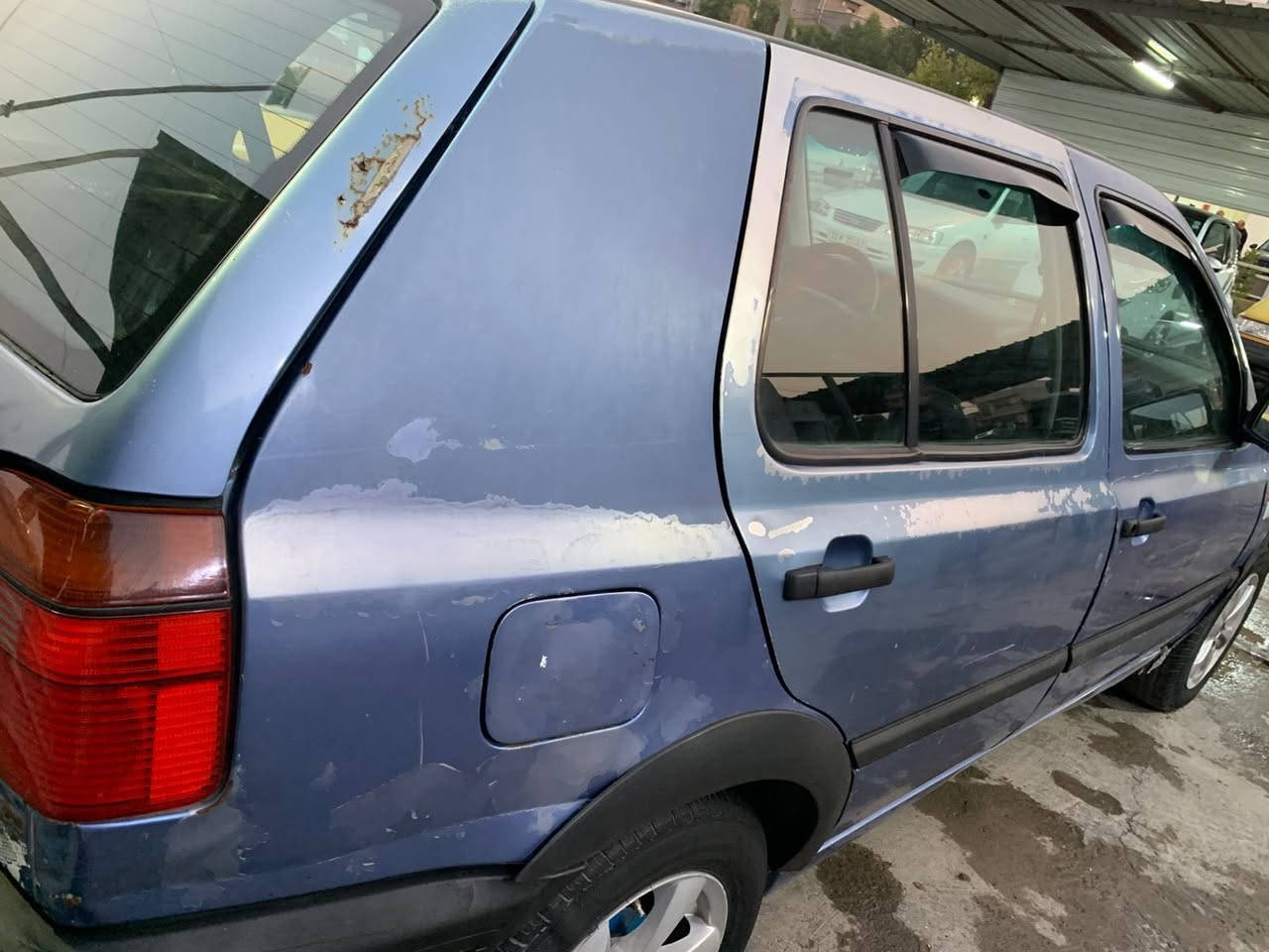 السلام عليكم كولف موديل ١٩٩٣ كير عادي
كير ومكينه مكفولات
صدر امامي جديد
تخم تاير جديد 
رقم انبار تحويل مباشر 
٣٢ وبيه مجال قليل
***********
