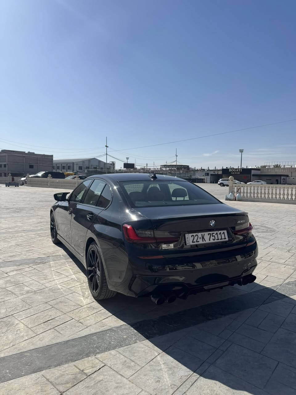 بي ام دبليو 330i موديل 2022
المحرك 4 سلندر توين تيربو

الجير أوتوماتيك 8 سرعات

السيارة ماشية 34 ألف كم فقط

المواصفات:

شاشة كبيرة + نظام iDrive

عدادات ديجيتال

فتحة سقف

كشن جلد أحمر

دخول ذكي

كاميرا خلفية

حساسات أمامي وخلفي

مثبت سرعة

أوضاع قيادة Eco / Comfort / Sport

إضاءة LED

ضررها بسيط جداً 

رقم الشاصي : 

3mw5r1j02n8c47482 

مكان السيارة كركوك 

للتواصل ***********
